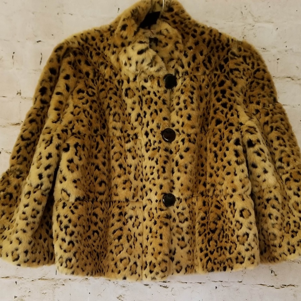 Preowned - Faux Fur Leopard Print Jacket